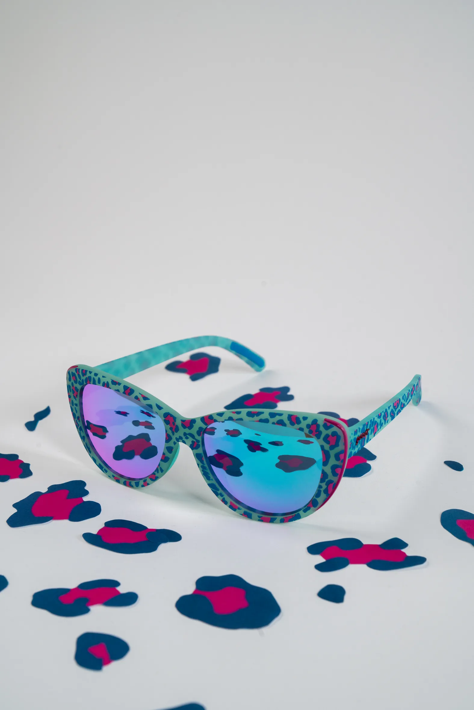 Goodr Goodr Sunglasses (Wild Things) Eye of the Leopard display picture 1